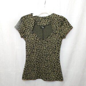 Black Rock Steady Sophia Sweetheart Neckline, Fitted, Short-Sleeve Top